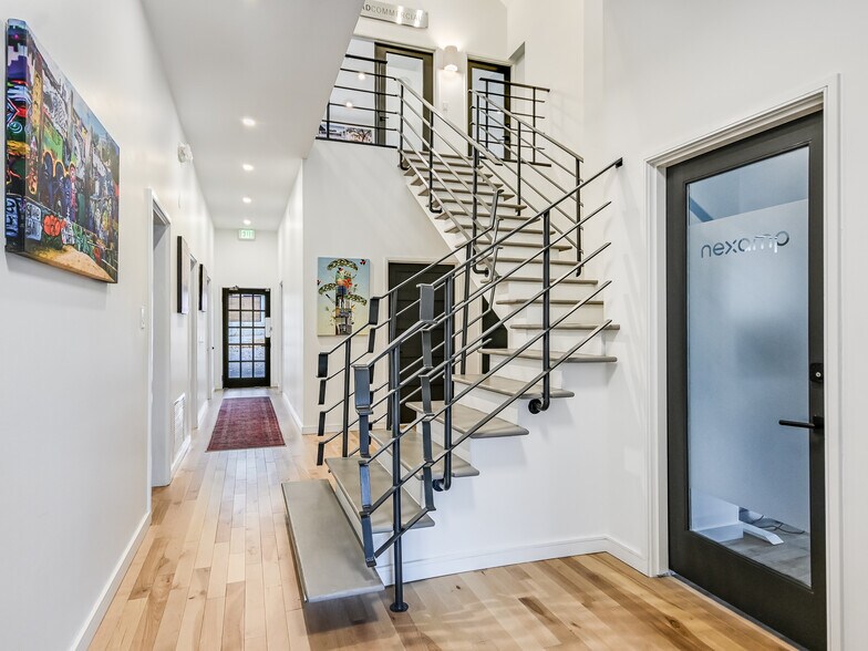 More Photos Of 2306 Lake Austin Blvd, Austin Loft Creative Space For Lease