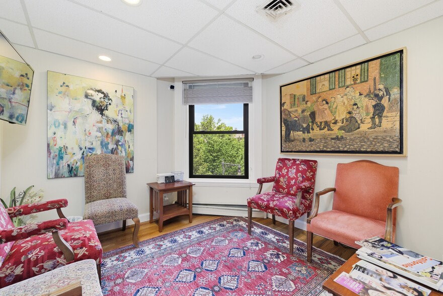 More Photos Of 1051 Beacon St, Brookline Medical For Sale