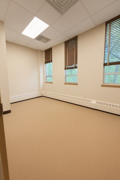 More Photos Of 1425 Broad St, Clifton Medical For Lease