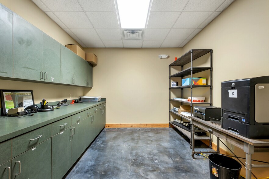 More Photos Of 1917 Commonwealth Ln, Tallahassee Medical For Lease