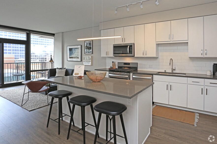 More Photos Of 365 Nicollet Mall, Minneapolis Apartments For Sale