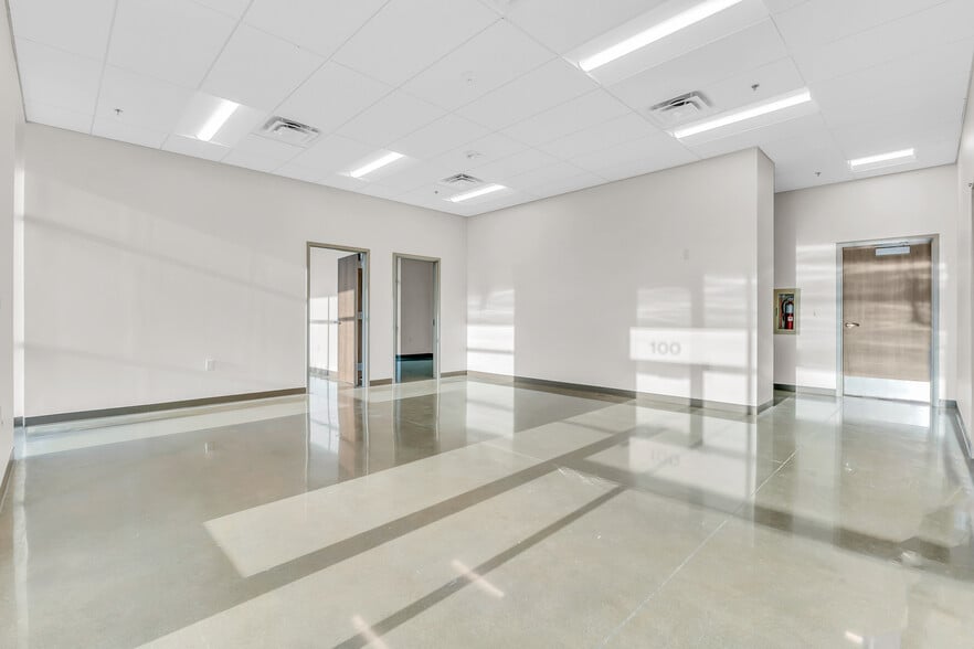 More Photos Of 1100 Lakeside Parkway, Flower Mound Showroom For Lease