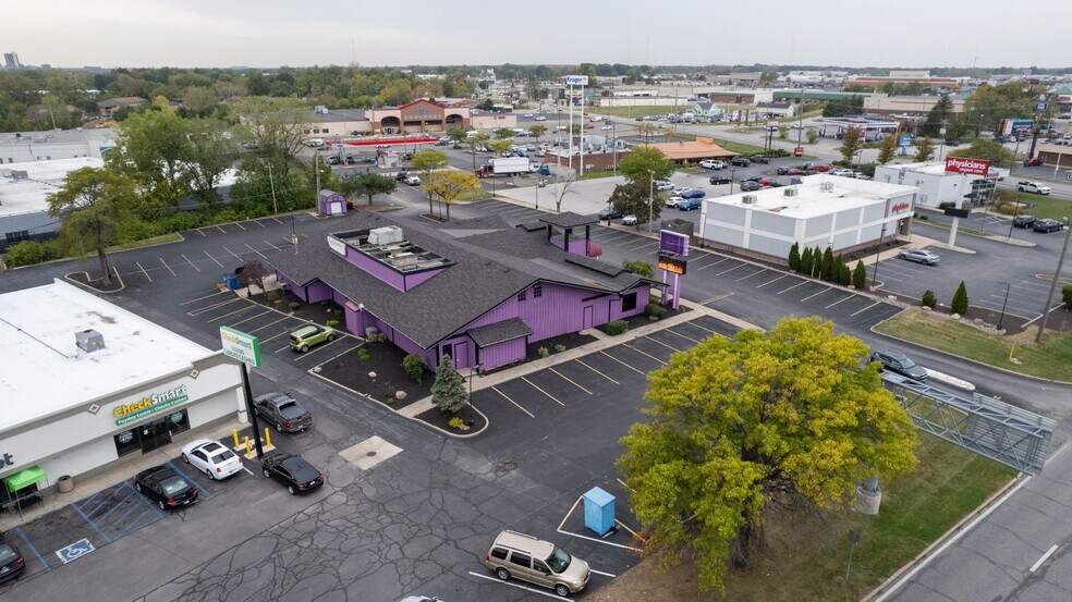 More Photos Of 930 E Coliseum Blvd, Fort Wayne Restaurant For Sale