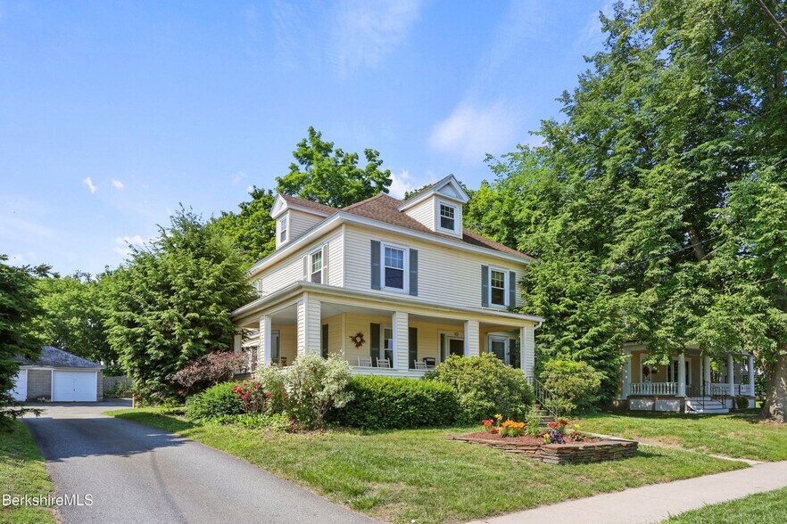 More Photos Of 92 Elm St, Pittsfield Office For Sale