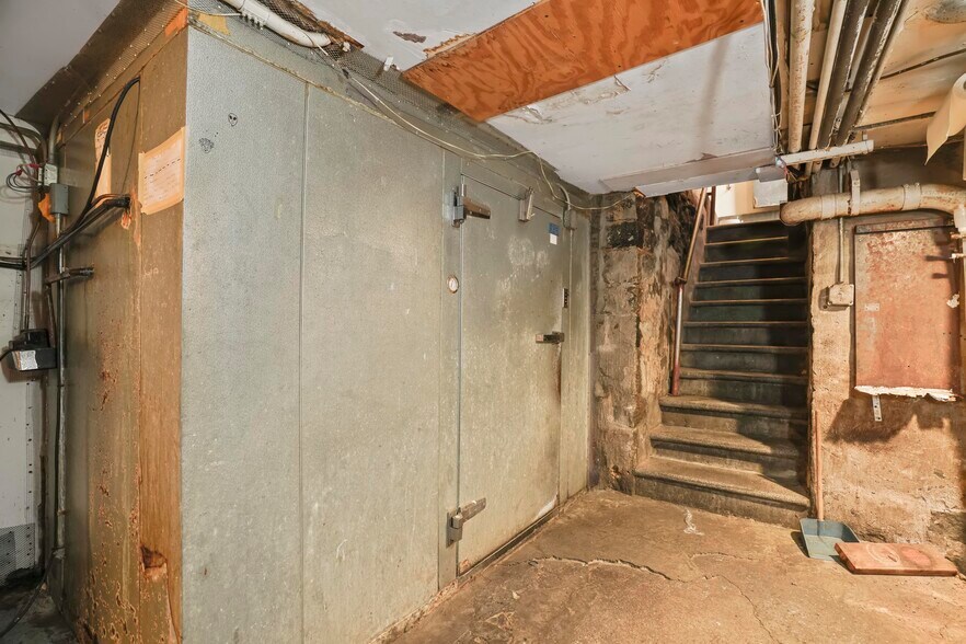 More Photos Of 296 Grand St, Brooklyn Apartments For Lease