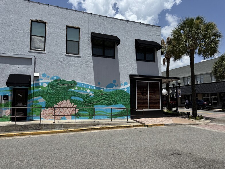 More Photos Of 103 S 2nd St, Leesburg Coworking Space