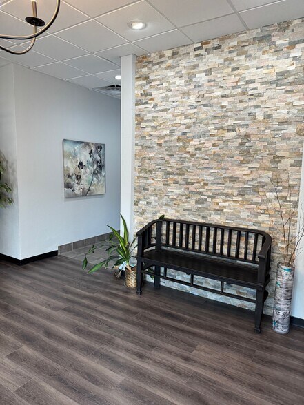 More Photos Of 2421 Earl Rudder Fwy S, College Station Office For Sale