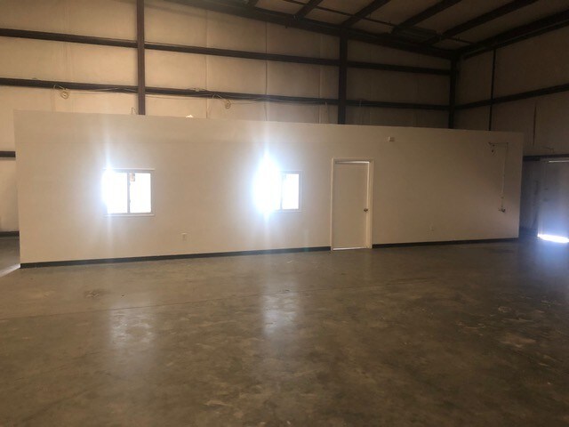 More Photos Of 372 Technology Dr, Walterboro Warehouse For Lease