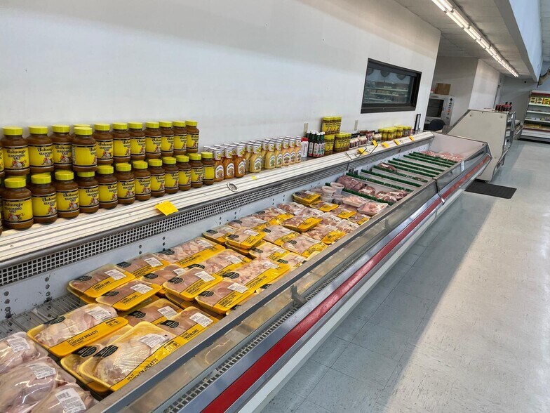 More Photos Of 3288 E Golden Isles Hwy, Lumber City Service Station For Sale