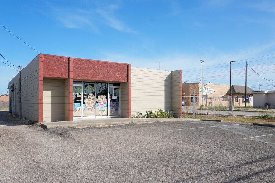 Primary Photo Of 5626 Everhart Rd, Corpus Christi Office For Sale