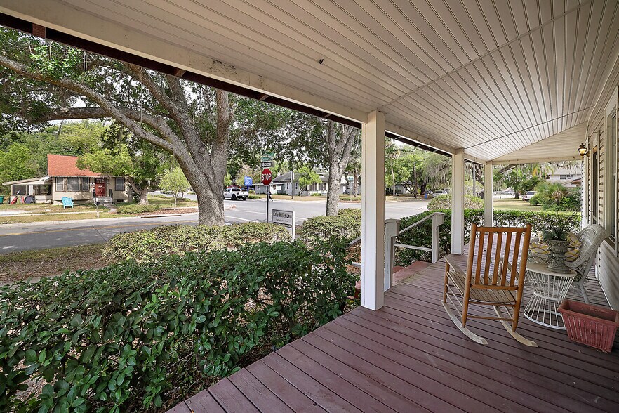 More Photos Of 324 N Texas Ave, Tavares Office For Lease