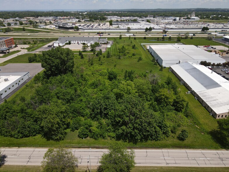 More Photos Of 555 W Rolling Meadows Dr, Fond Du Lac Land For Sale