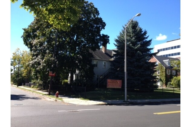More Photos Of 111 Gillett St, Hartford Medical For Sale