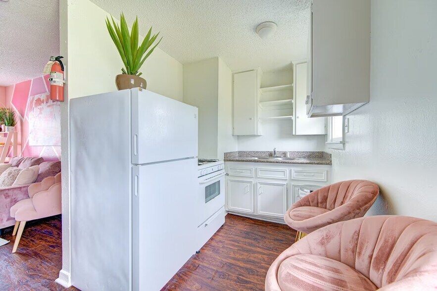 More Photos Of 2917-2919 Ashley St, Houston Apartments For Sale