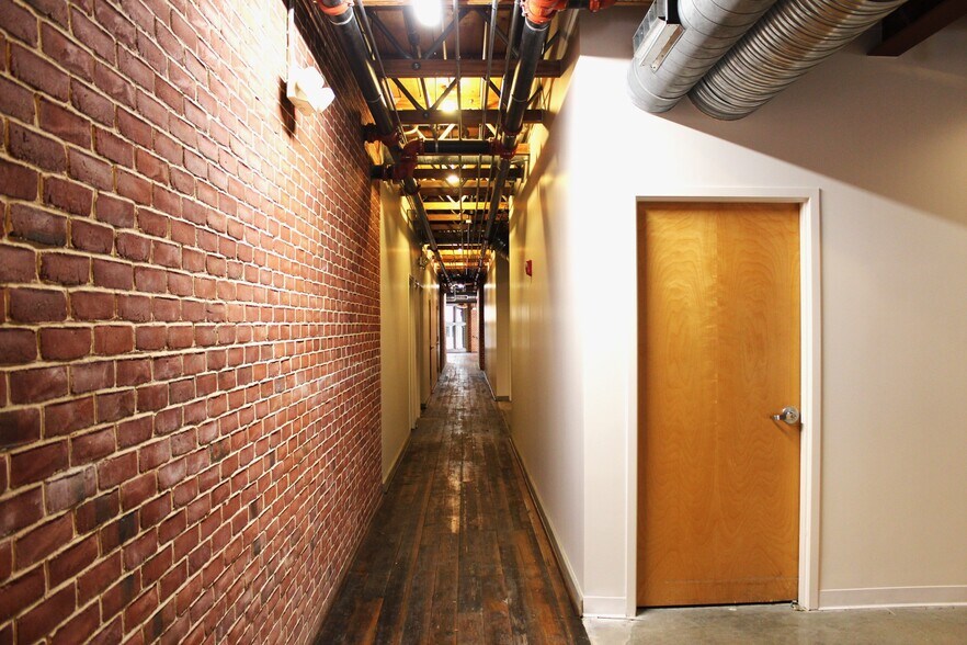 More Photos Of 900 S Wolfe St, Baltimore Office For Sale