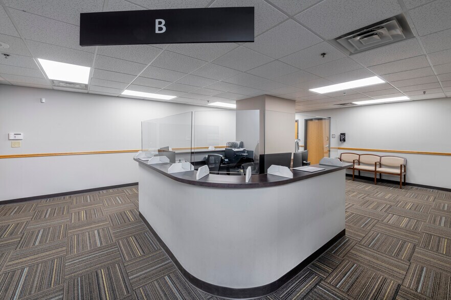 More Photos Of 4949 Harlem Rd, Buffalo Medical For Lease