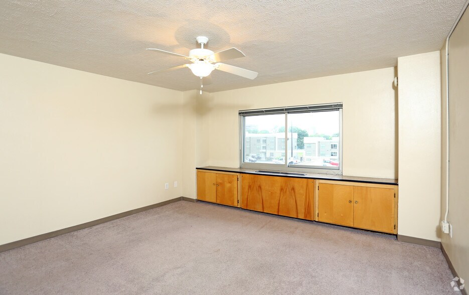 More Photos Of 320 N 22nd St, Omaha Apartments For Sale