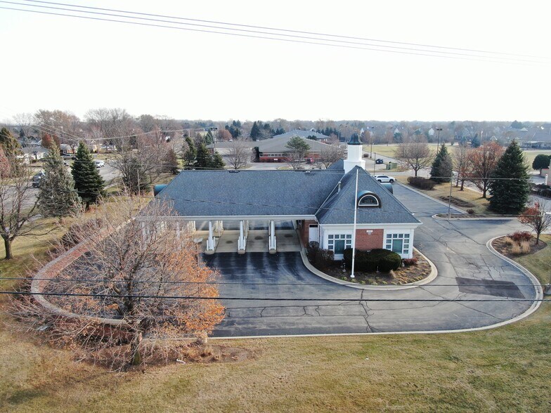 More Photos Of 15901 S Division St, Plainfield Bank For Sale