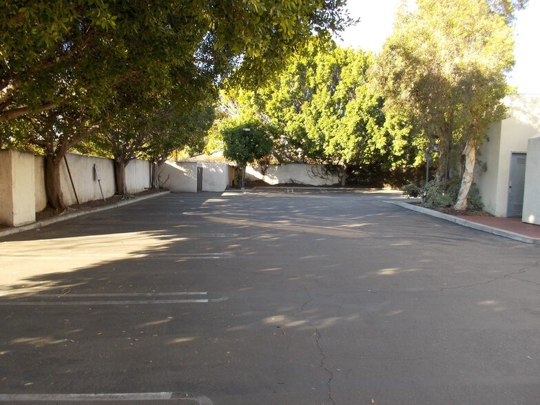 More Photos Of 2920 Huntington Dr, San Marino Medical For Lease