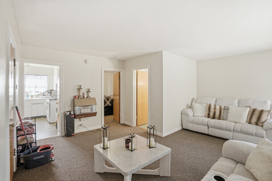 More Photos Of 10835 S Western Ave, Chicago Apartments For Sale