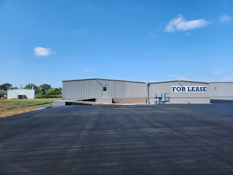 More Photos Of 3225 Highway 31 S, Decatur Industrial For Lease
