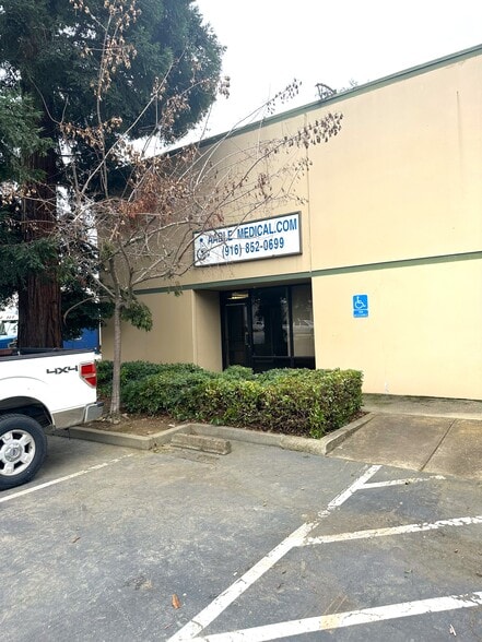 More Photos Of 3250 Monier Cir, Rancho Cordova Manufacturing For Lease