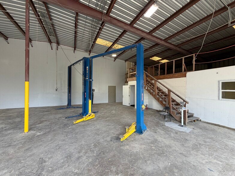 More Photos Of 1800 9th St, Kenner Warehouse For Lease