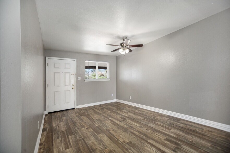 More Photos Of , Lufkin Multifamily For Sale
