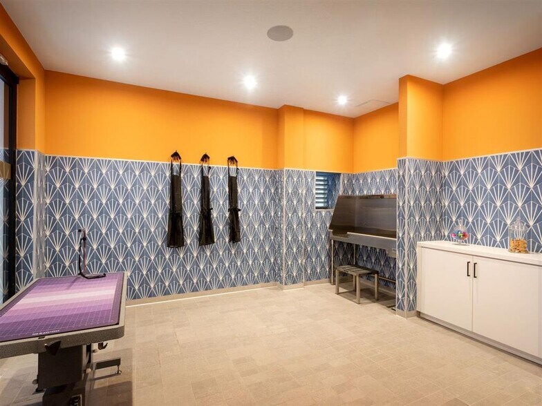 More Photos Of 375 Camino De La Reina, San Diego Multifamily For Sale