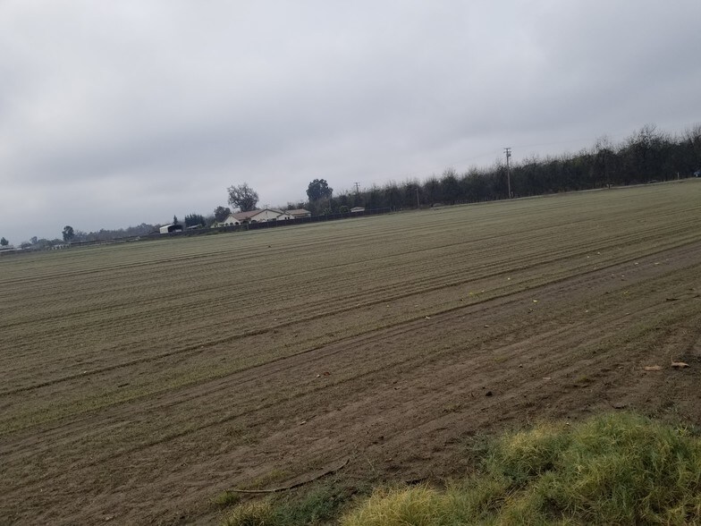 More Photos Of Road 152 & Mineral King Avenue, Visalia Land For Sale