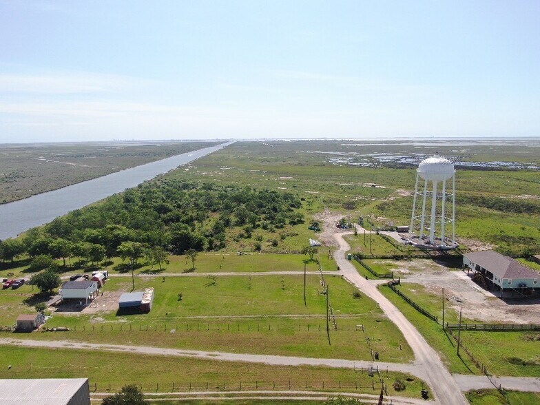 More Photos Of 0 South Redfish dr, Hitchcock Land For Sale