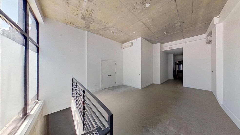 More Photos Of 27 Montrose Ave, Brooklyn Storefront Retail Office For Lease