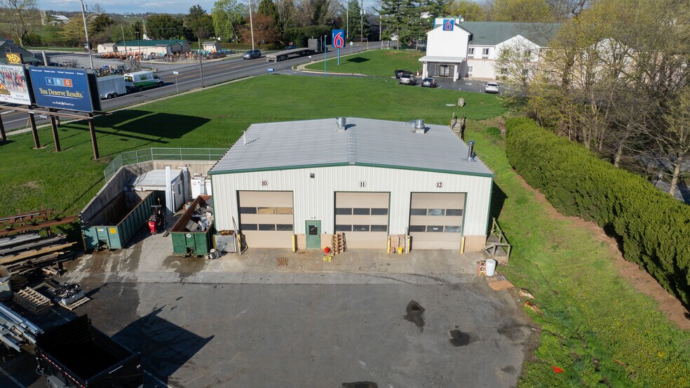 More Photos Of 2969 Lincoln Hwy E, Gordonville Flex For Lease