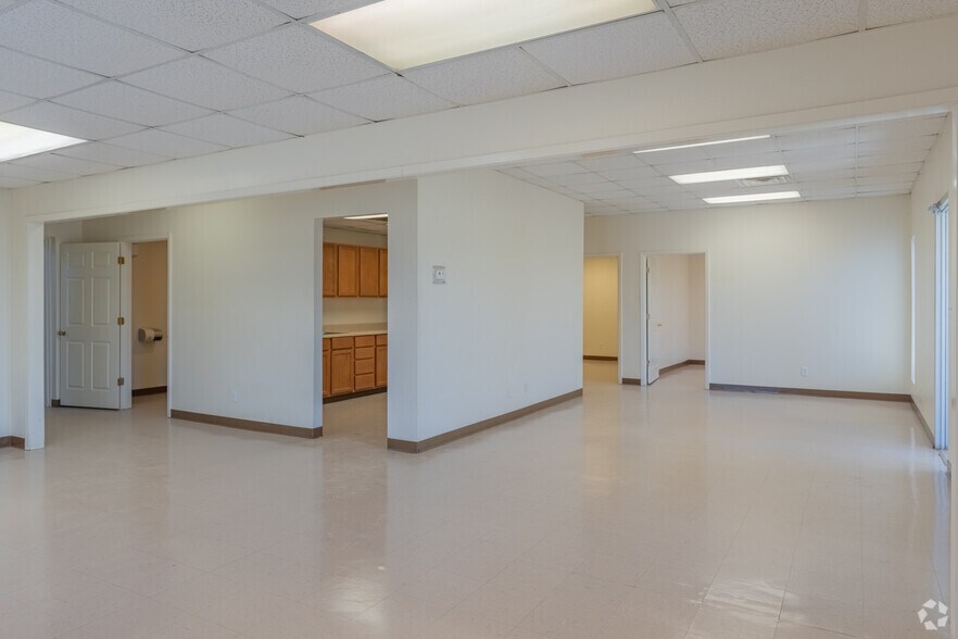 More Photos Of 3401 E State Highway 158, Midland Warehouse For Lease