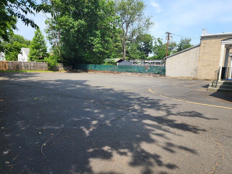 More Photos Of 241 W Union Ave, Bound Brook General Retail For Sale