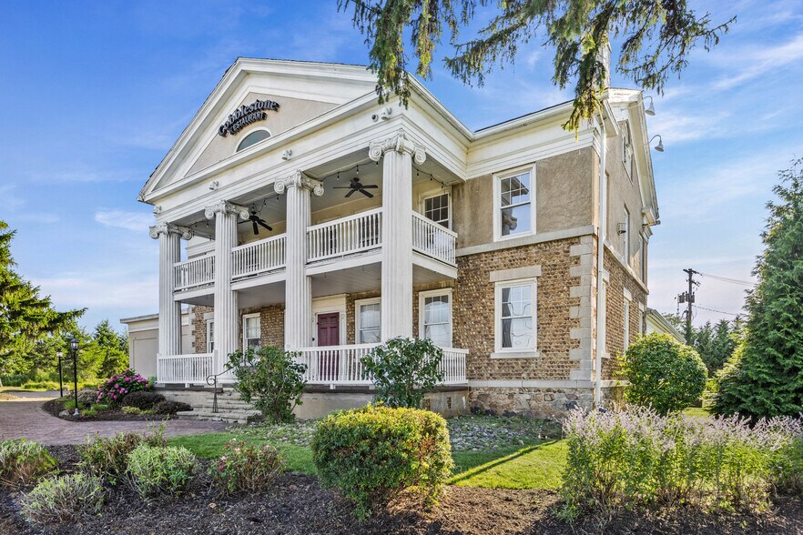 More Photos Of 3610 County Road 6, Geneva Restaurant For Sale