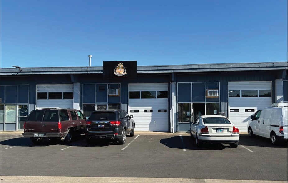 More Photos Of Commissary Kitchen, Eugene Industrial For Sale