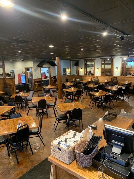 More Photos Of 116 Ann St, Pickens Restaurant For Sale