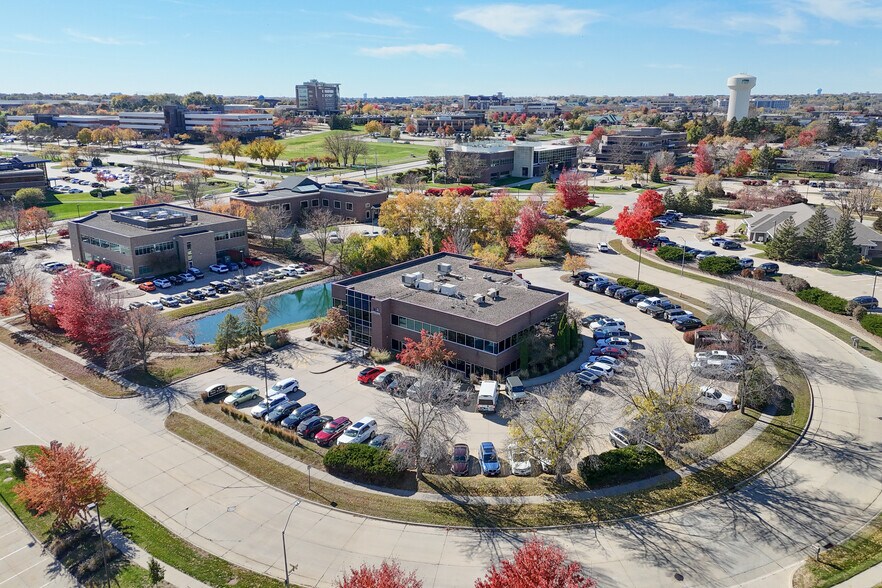 More Photos Of 12119 Stratford Dr, Clive Office For Lease