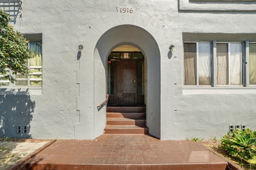 More Photos Of 1916 Crenshaw Blvd, Los Angeles Apartments For Sale