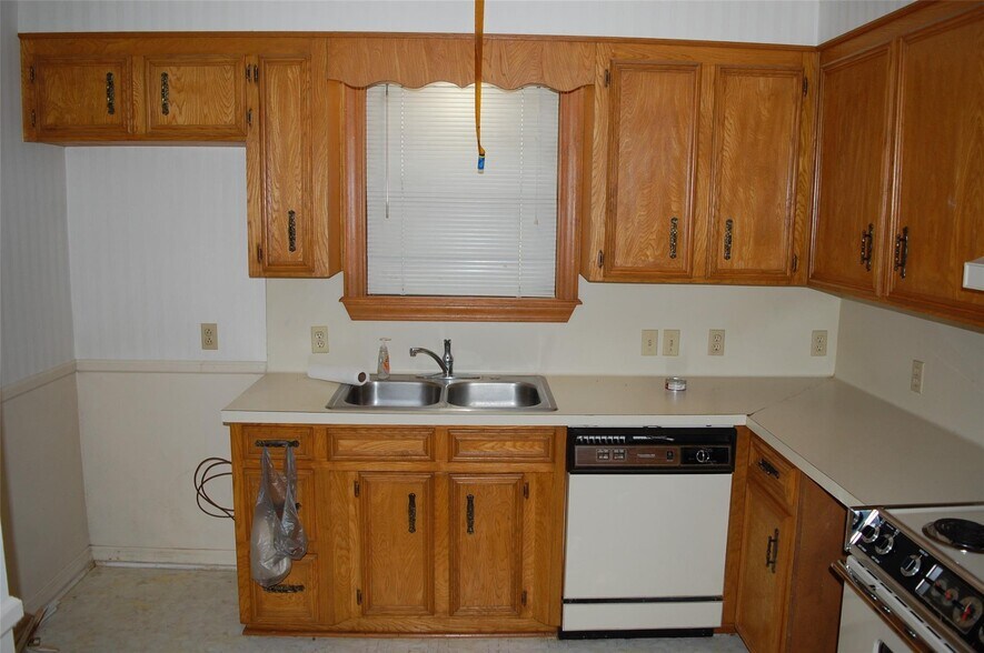 More Photos Of 426 Kings Hwy, Shreveport Office For Sale