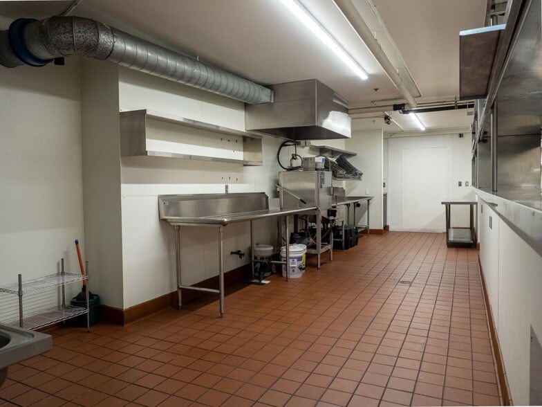 More Photos Of 1717 NE 42nd Ave, Portland Office For Lease