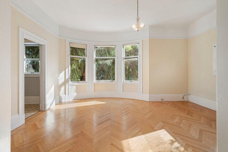 More Photos Of 2 Hugo St, San Francisco Multifamily For Sale