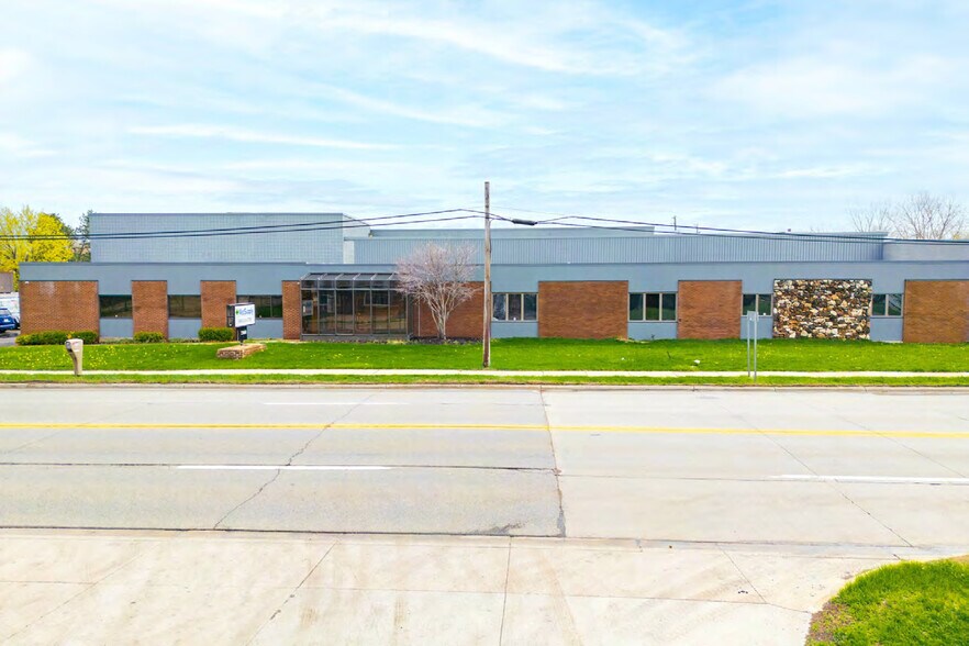 Primary Photo Of 23600 Schoenherr Rd, Warren Warehouse For Sale