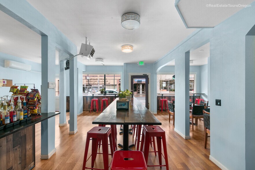 More Photos Of 1933-1937 Pacific Ave, Forest Grove General Retail For Sale