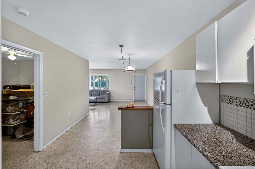 More Photos Of 8640 NE 2nd Ave, El Portal Office Residential For Sale