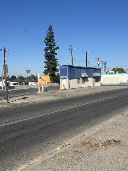 More Photos Of 2301 Niles St, Bakersfield Storefront Retail Office For Sale