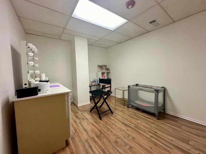 More Photos Of 7550 College St, Beaumont Industrial For Sale