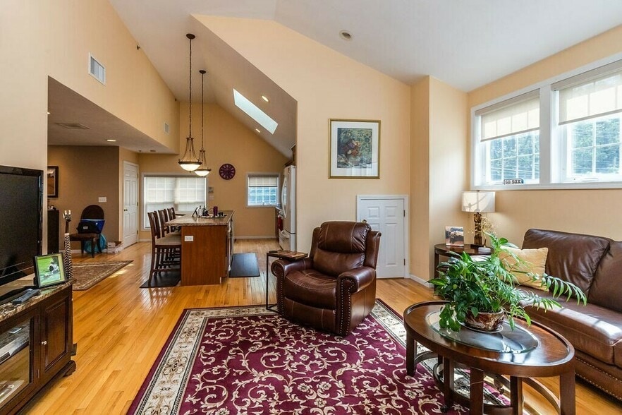 More Photos Of 7 Christy Dr, Brockton Office For Sale