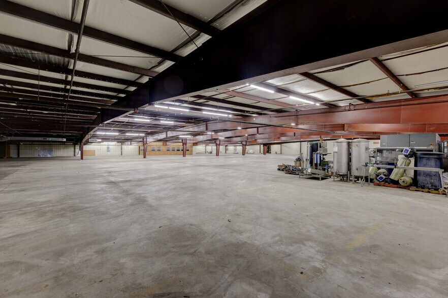 More Photos Of 25389 Blakely Rd, Arlington Warehouse For Sale